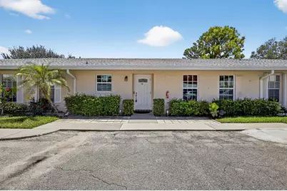 448  Franconia Cir, Unit #B, Lake Worth, FL 33467 - Photo 1