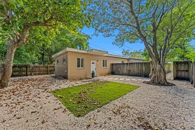 1340 NE 1st Ave, Fort Lauderdale, FL 33304 - Photo 1