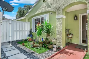 9842 NW 2nd Ct, Plantation, FL 33324 - Photo 1