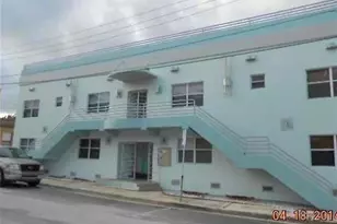 326 Wilson St, Hollywood, FL 33019 - Photo 1