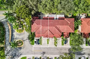 7923 N Southwood Cir, Davie, FL 33328 - Photo 1