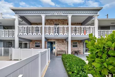 2109 NE 68th St, Unit #203, Fort Lauderdale, FL 33308 - Photo 1