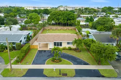 245 SW 3rd St, Boca Raton, FL 33432 - Photo 1