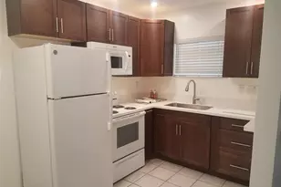 161 SW 15th St, Pompano Beach, FL 33060 - Photo 1