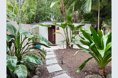 1028 NE 36th St, Unit #Cottage, Oakland Park, FL 33334 - Photo 1