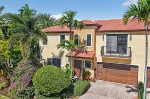 1747 NE 12th St, Fort Lauderdale, FL 33304 - Photo 1