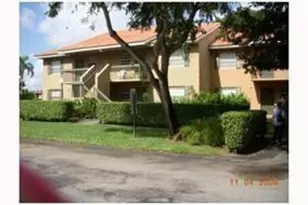 10481 NW 8th St, Pembroke Pines, FL 33026 - Photo 1