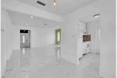 2421  Garfield St, Hollywood, FL 33020 - Photo 1