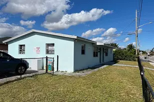 1203 NW 4th St, Boynton Beach, FL 33435 - Photo 1