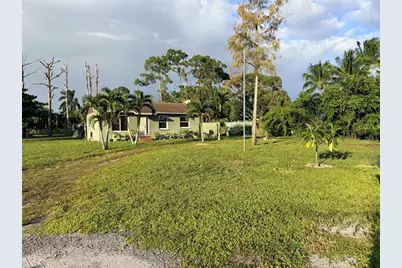 5211  Pine Grove Dr, West Palm Beach, FL 33417 - Photo 1