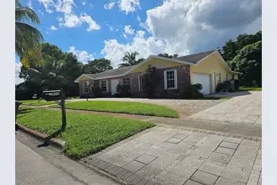 375 SW 66th Ave, Margate, FL 33068 - Photo 1