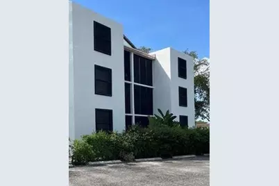 211  Lake Pointe Dr, Unit #212, Oakland Park, FL 33309 - Photo 1