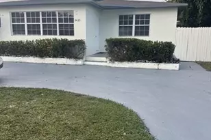 2435 McKinley St, Hollywood, FL 33020 - Photo 1