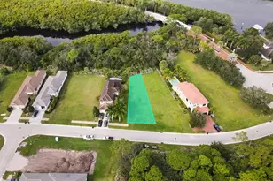 119 SE Via Bisento, Port Saint Lucie, FL 34952 - Photo 1