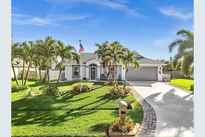 634 SE Thanksgiving Ave, Port Saint Lucie, FL 34984 - Photo 1