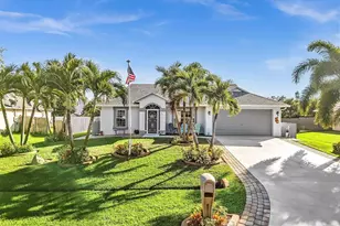 634 SE Thanksgiving Ave, Port Saint Lucie, FL 34984 - Photo 1