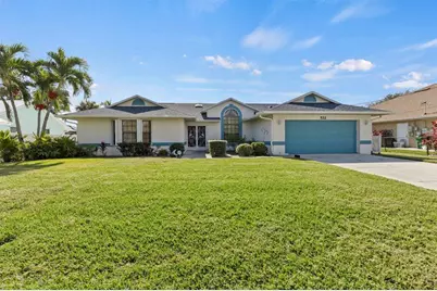 522 SE Majestic Ter, Port Saint Lucie, FL 34983 - Photo 1