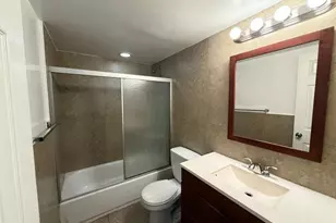 607 NE 29th Dr, Wilton Manors, FL 33334 - Photo 1