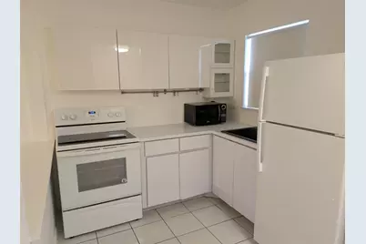 8220 N Sunrise Lakes Boulevard #305, Sunrise, FL 33322 - Photo 1