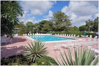 565  Oaks Ln, Unit #103, Pompano Beach, FL 33069 - Photo 7