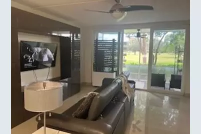 565  Oaks Ln, Unit #103, Pompano Beach, FL 33069 - Photo 11