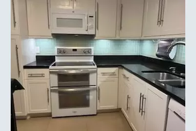 565  Oaks Ln, Unit #103, Pompano Beach, FL 33069 - Photo 19