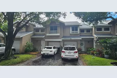 2262  Discovery Cir, Deerfield Beach, FL 33442 - Photo 1