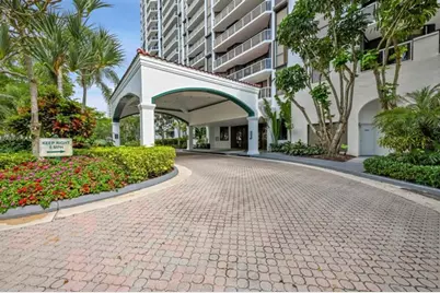 3640  Yacht Club Dr, Unit #1410, Miami, FL 33180 - Photo 1