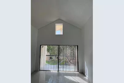 6276 NW 186th St, Unit #310, Hialeah, FL 33015 - Photo 1