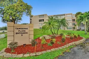 9480 Tangerine Pl, Davie, FL 33324 - Photo 1