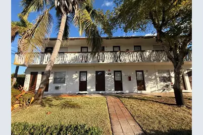 101 SE 9th St, Unit #11, Hallandale Beach, FL 33009 - Photo 1