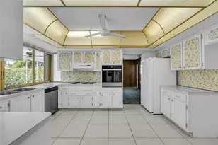 3440 N 46th Ave, Hollywood, FL 33021 - Photo 9