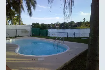 19250 NW 22nd St, Pembroke Pines, FL 33029 - Photo 1