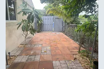 4610  Peters Rd, Plantation, FL 33317 - Photo 1