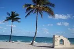 343 Van Buren St, Hollywood, FL 33019 - Photo 1