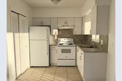 600 S Luna Court #24, Hollywood, FL 33021 - Photo 1