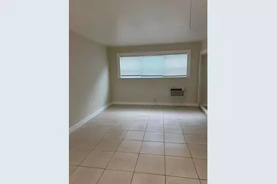 101 SE 9th St, Unit #7, Hallandale Beach, FL 33009 - Photo 1