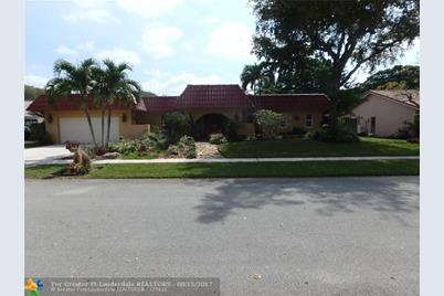 1450 SW 73rd Ave - Photo 1