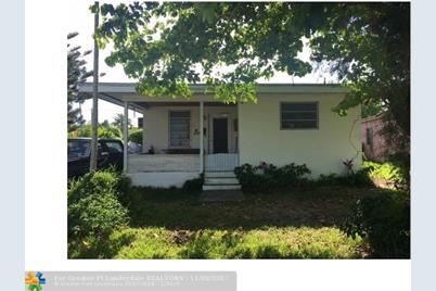 2650 SW 65th Ave - Photo 1