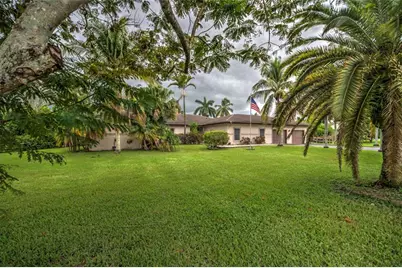 10670 SW 26th Ct, Davie, FL 33328 - Photo 1