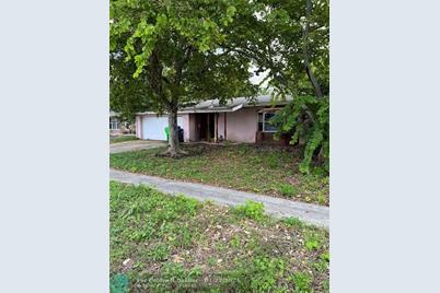 2400 NW 101st Ter - Photo 1