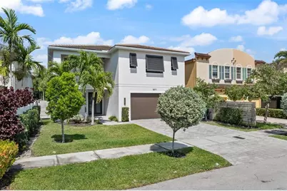 1611 NE 5th St, Fort Lauderdale, FL 33301 - Photo 1