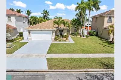 19087 NW 23rd St, Pembroke Pines, FL 33029 - Photo 1