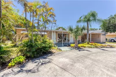 970 NE 36th St, Oakland Park, FL 33334 - Photo 1