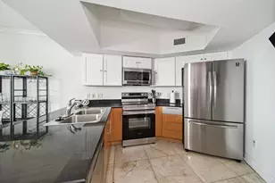 1750 N Bayshore Dr, Miami, FL 33132 - Photo 1