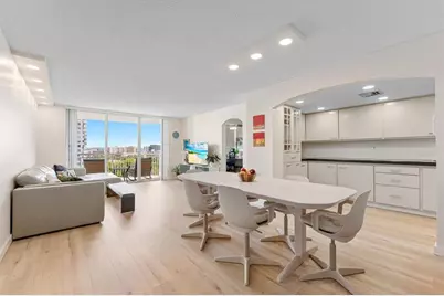 18081  Biscayne Blvd, Unit #902, Aventura, FL 33160 - Photo 1
