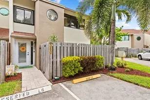 360 City View Dr, Fort Lauderdale, FL 33311 - Photo 1
