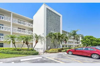 1070  Ventnor P, Unit #1070, Deerfield Beach, FL 33442 - Photo 1