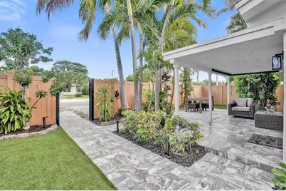 1215 NE 14th Ave, Fort Lauderdale, FL 33304 - Photo 1