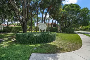 410 Lakeview Dr, Weston, FL 33326 - Photo 1